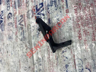 5Q0971457 - YASSI SOKET MUHAFAZASI IÇIN