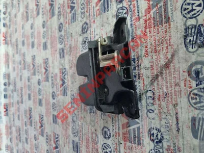 8L0827505 - BAGAJ KAPAĞI KİLİDİ - İkinci El Orjinal