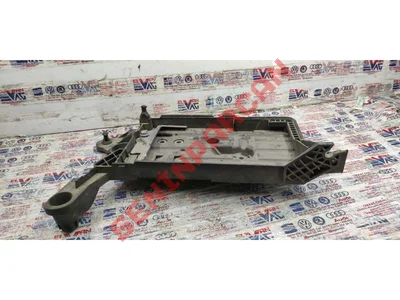 5Q0803219C - QUERTRAEGER SITZ L