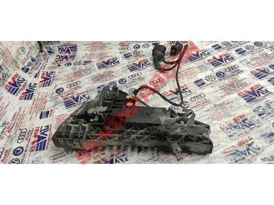 8K0973703 - KABLO SOKETI