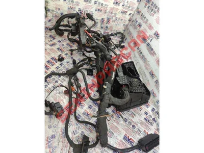 1J0973702C - KABLO SOKETI