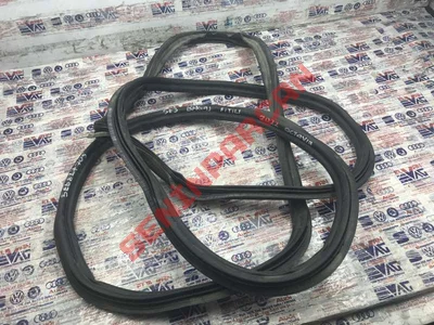 5E6827705H - BAGAJ KAPAK CONTASI - İkinci El Orjinal