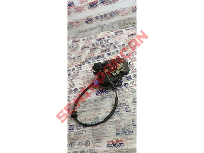 3B4839015K - KAPI KILIDI - İkinci El Orjinal