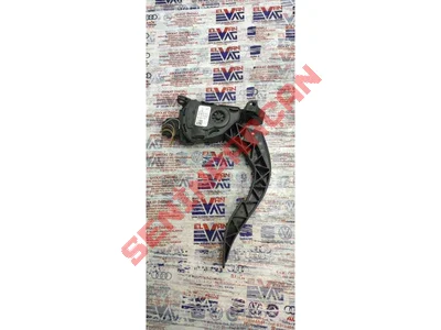 8K0973706 - KABLO SOKETI