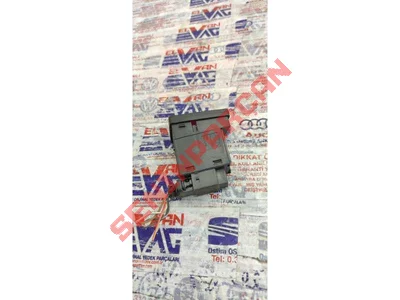 8R2941509 - DÖRTLÜ IKAZ LAMBASININ DÜĞMESI