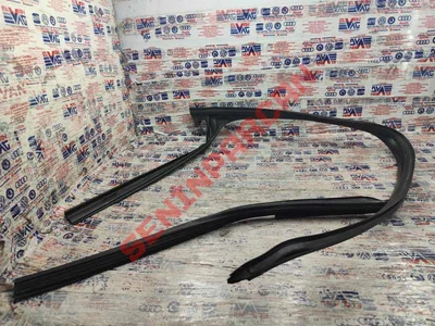 8R0837440G - CAM KILAVUZU