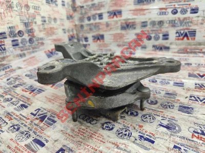 8K0399151DB - TRAVERS TAKOZU