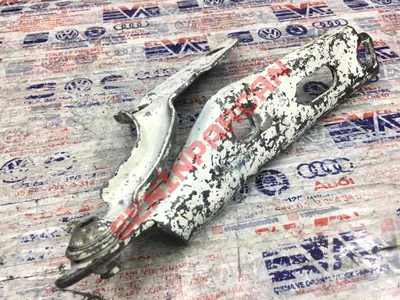 8V0823302 - KAPUT MENTESESI