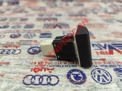 3T0953235D - DÖRTLÜ İKAZ LAMBASININ DÜĞMESİ