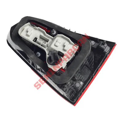 5G0945093AE - ARKA SİS LAMBASI BULUNAN