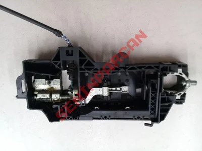 8W0837811A - KAPI KOLU BRAKETI