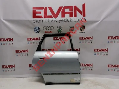 8D0833052 - ARKA KAPI SAG