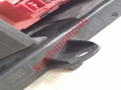 8X1857851 - DÜĞME YUVASI