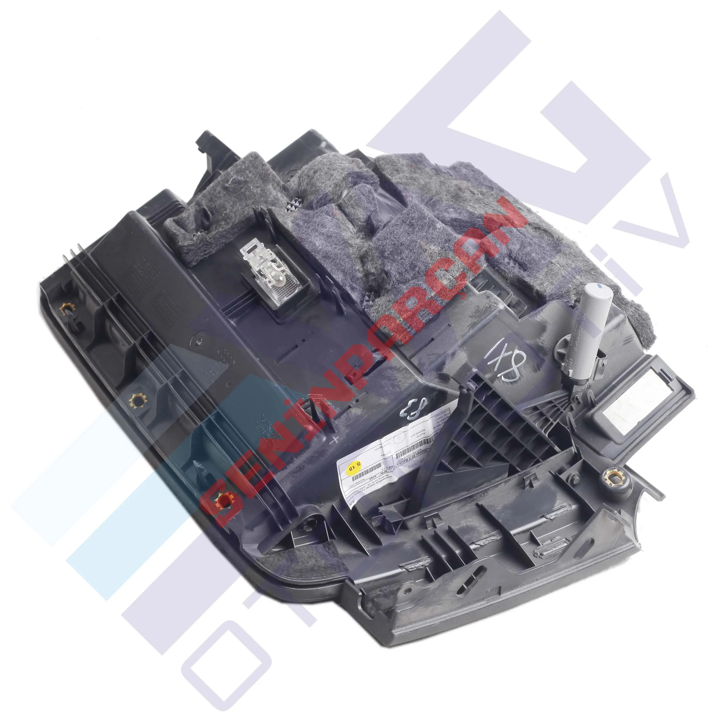 8X1857035B - TORPİDO KAPAĞI KOMPLE