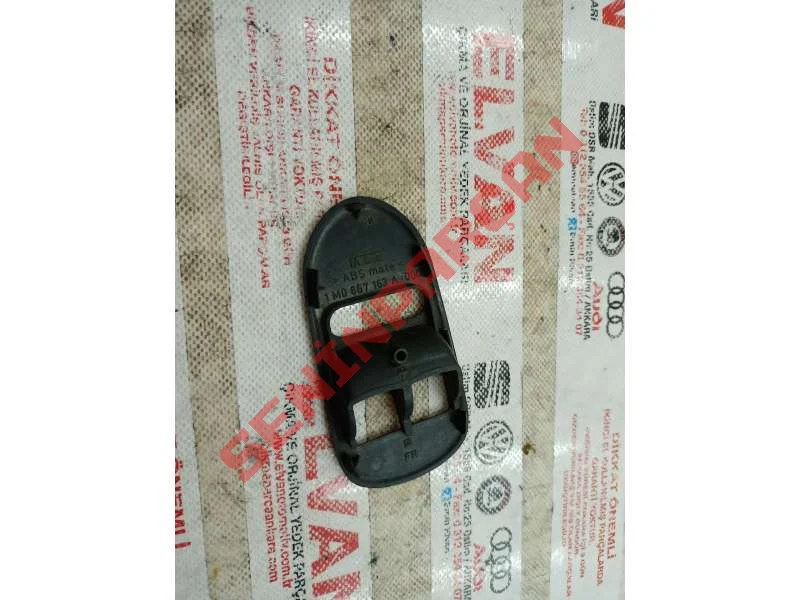 1M0867163A - TUT.KAPA.ÜST PARÇASI