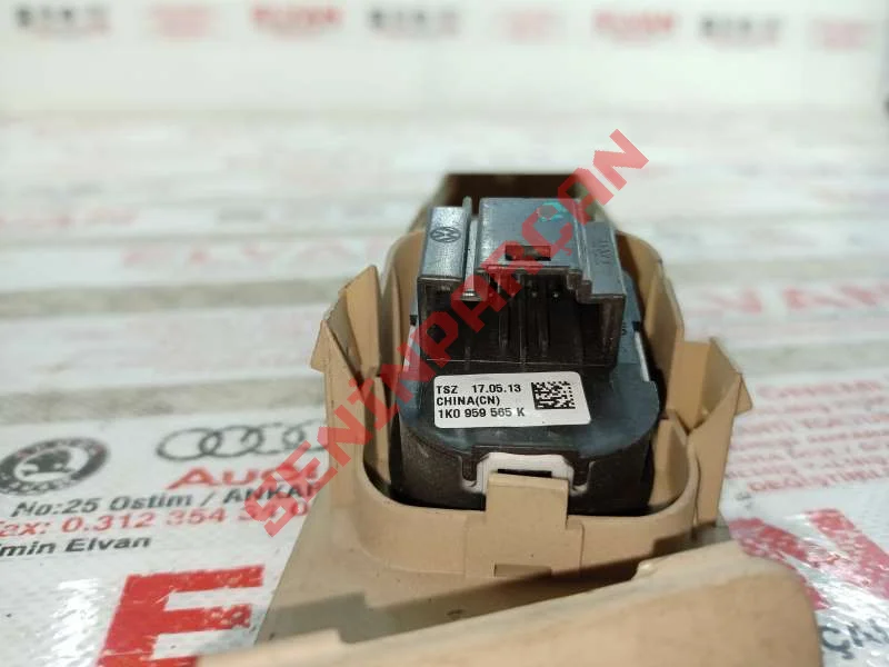 3AB857857A - DÜĞME YUVASI