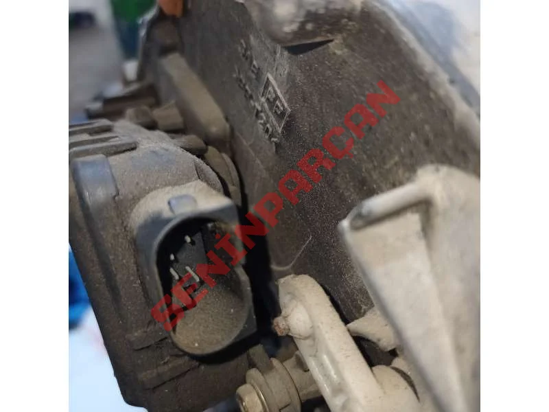 4B1820511 - KUMANDAMOTORU