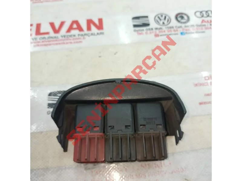 8N0962101 - ELEKTRİKLİ KAPAK KİLİDİ VE