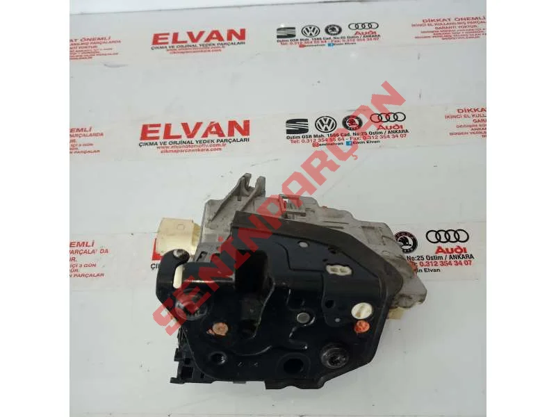 8J1837016A - KAPI KILIDI