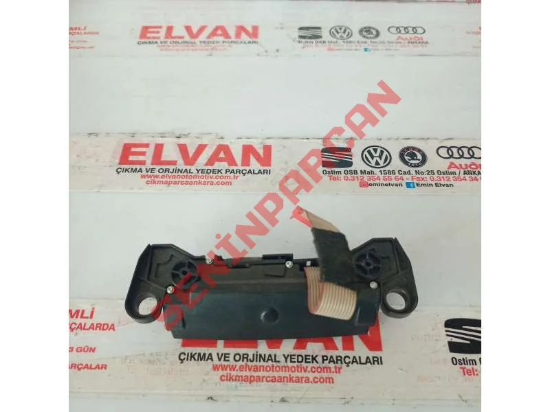 7L6959538D - RADYO VE TELEFON UZAKTAN