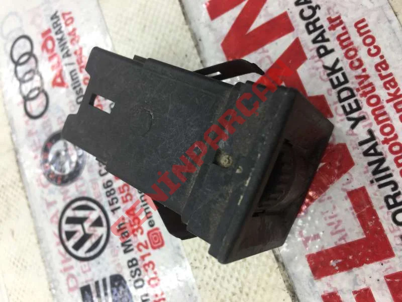 7E0963563 - KOLTUK ISITMA DÜĞMESİ