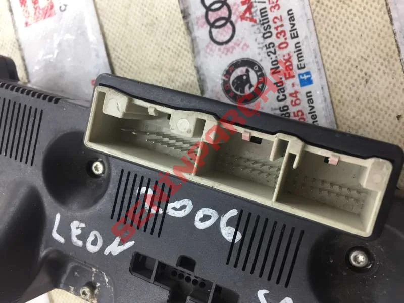 1P0907044D - ELEKTRONİK AY. KLİMA SİSTEMİ