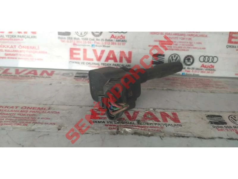 04E905110M - ATEŞLEME BUJİSİ SOKETİ OLAN