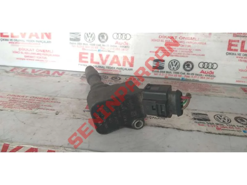 04E905110M - ATEŞLEME BUJİSİ SOKETİ OLAN