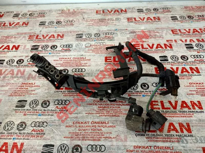 4L0971898A - KABLO TUTUCU