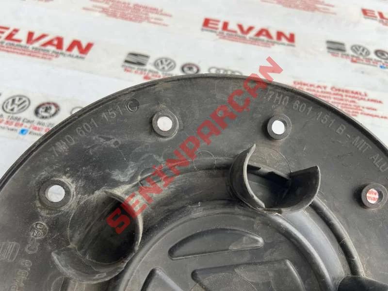 7H0601151C - TEKRL.SÜS KAPAĞI