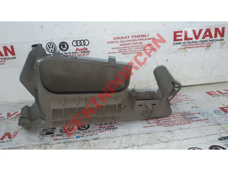 8K1867172A - TUT.KAPA.ÜST PARÇASI