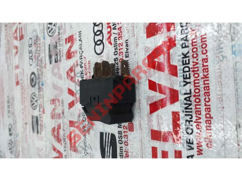 4D0959855 - ELEKTRİKLİ CAM OTOMATİĞİ