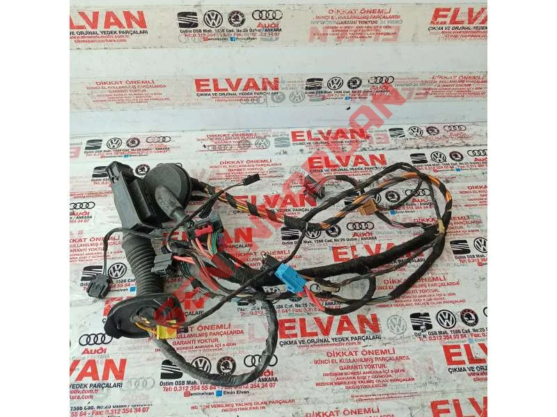 8K0972702 - DUZ KONTAK MUHAFAZASI