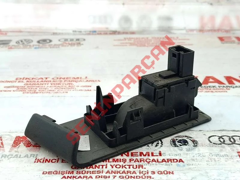 3AA868749 - DÜĞME YUVASI