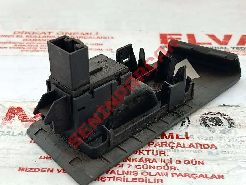 3AA868749 - DÜĞME YUVASI