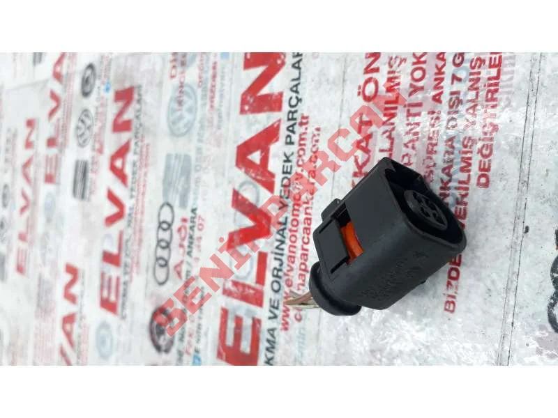 4B0973712 - KABLO SOKETI