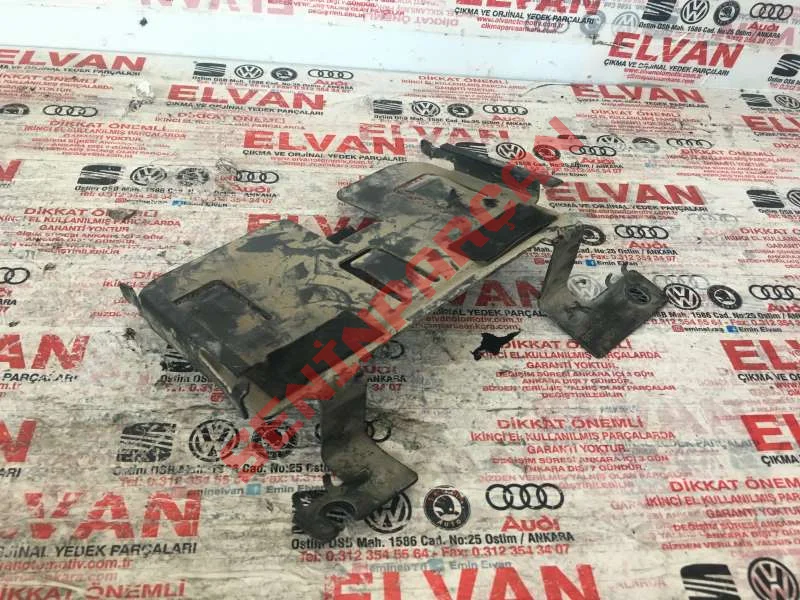 1J1906329B - KONTROL ÜNİTESİ TUTUCUSU