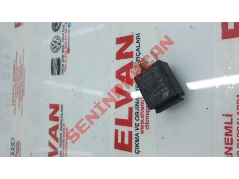 7M0951253C - SINYAL LAMBASI