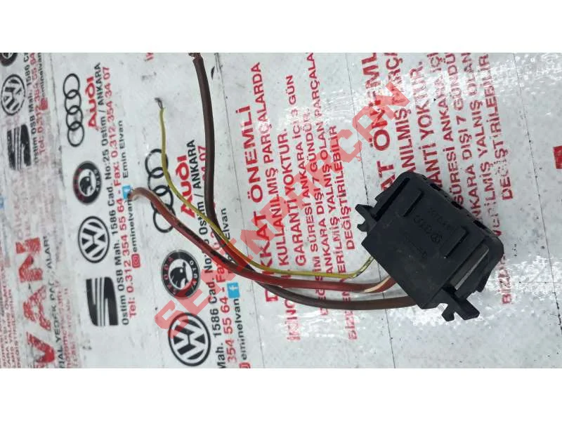 1J0972753 - KABLO SOKETI