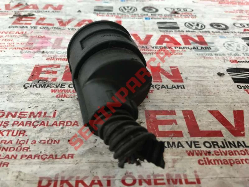 8E0971921 - KORUMA KAPAĞI