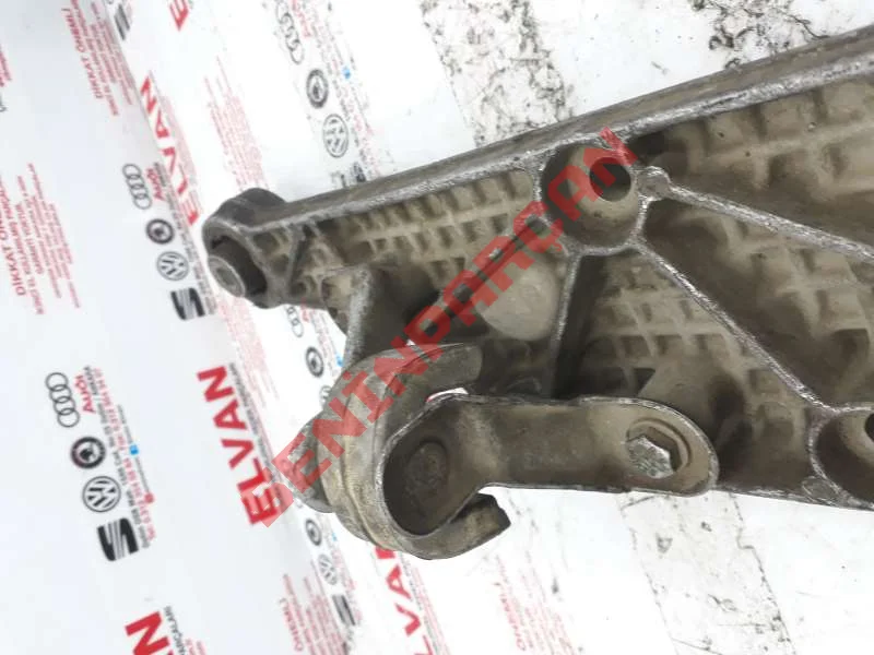 8D0599285 - ARKA TRAVERS