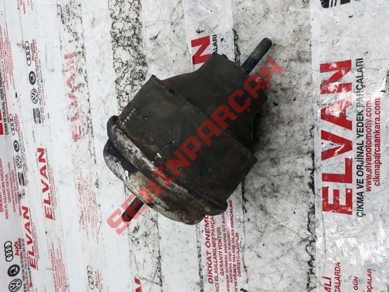 8D0199379AC - MOTOR TAKOZU