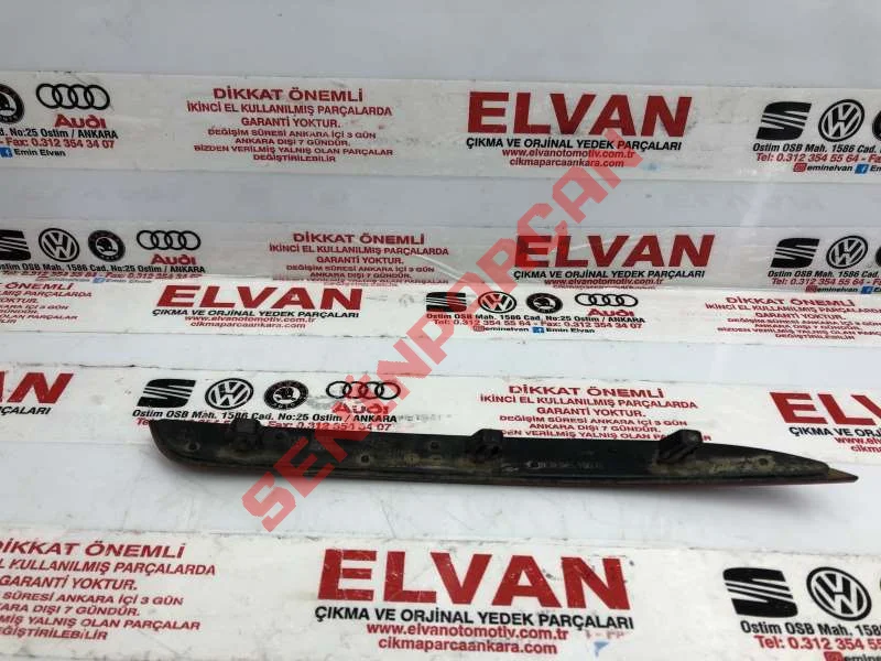 3C8945105D - REFLEKTOR