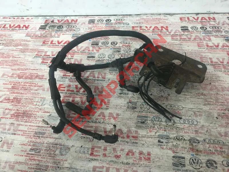 7D0971789 - SOKET MUHAFAZASI TUTUCUSU