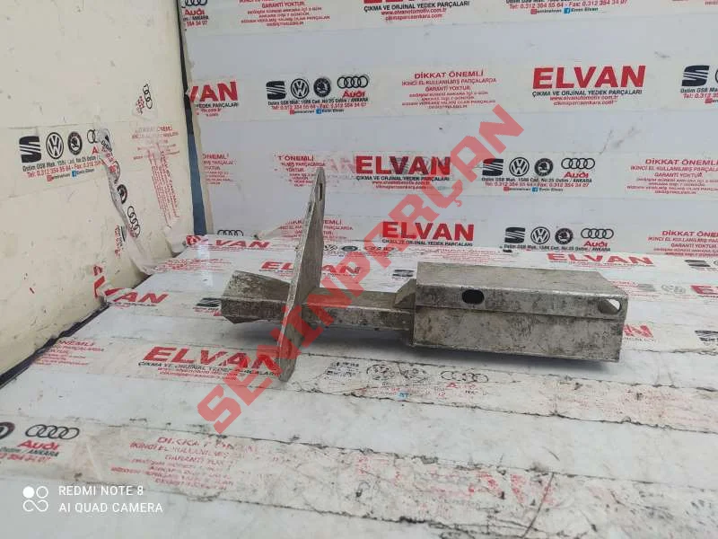 8D0807331C - TAMPON BRAKETI