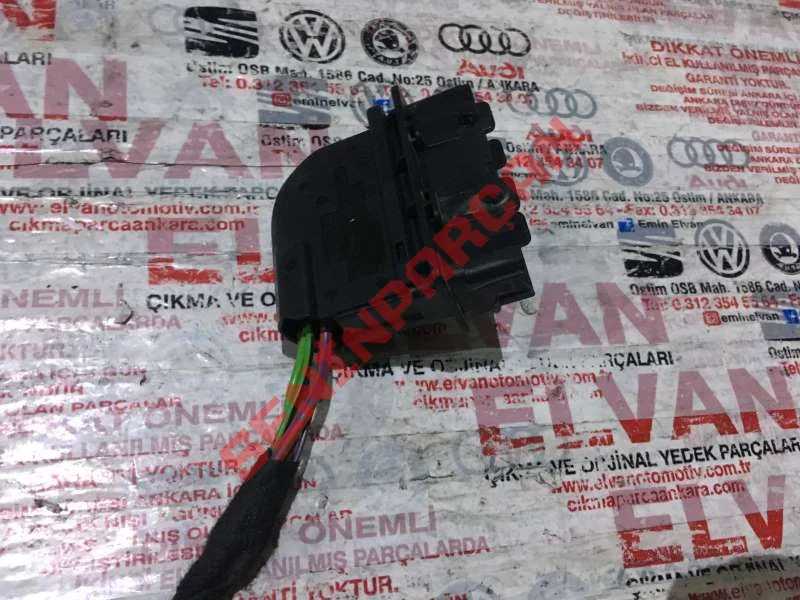 8K0972701 - KABLO SOKETI