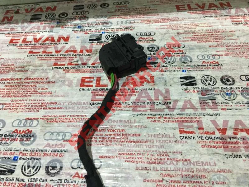 8K0972701 - KABLO SOKETI