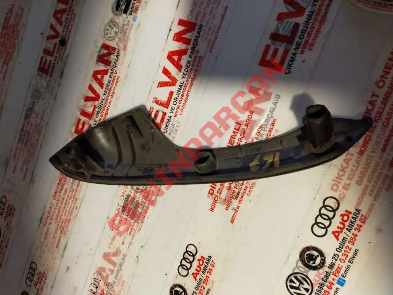 6N4867197 - TUTMA KOLU IÇIN KAPAK