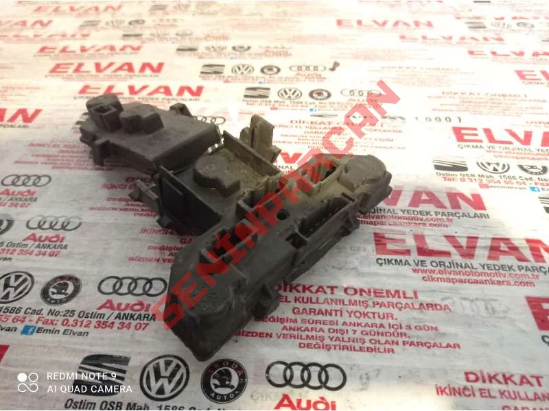 1J5945257 - SINYAL LAMBASI