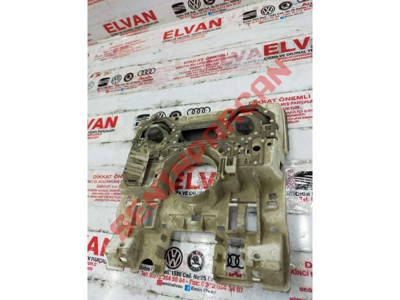 1K0947105N - İÇ VE OKUMA LAMBASI